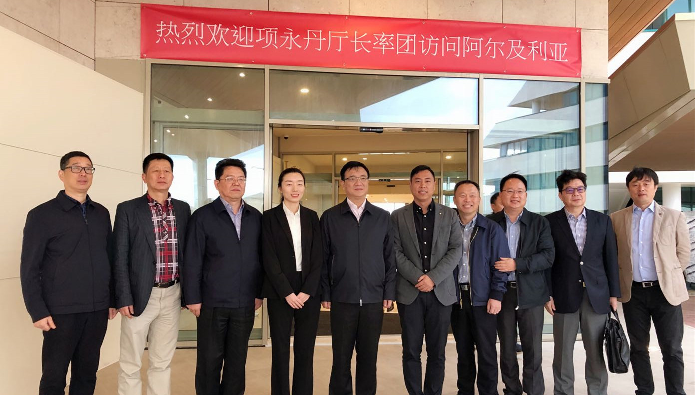 項(xiàng)永丹視察浙江城建海外項(xiàng)目時(shí)指出， 浙江城建是“走出去”發(fā)展的成功典范